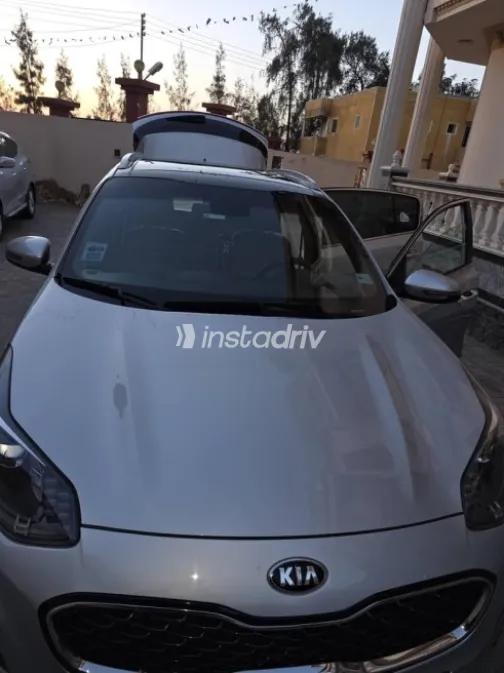 Kia Sportage 2021 Silver Used for Sale - 1