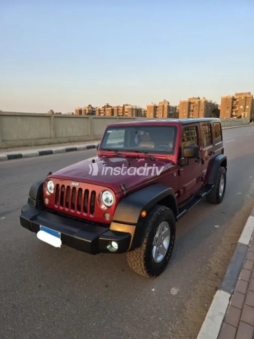 جيب رانجلر 2015 أحمر غامق مستعملة للبيع - 2