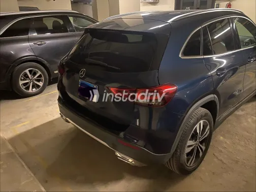 مرسيدس GLA 200 2021 أبيض مستعملة للبيع - 2