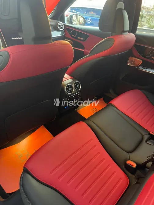 مرسيدس GLC 300 2024 أسود مستعملة للبيع - 5
