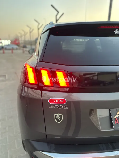 Peugeot 3008 2020 Gray Used for Sale - 2