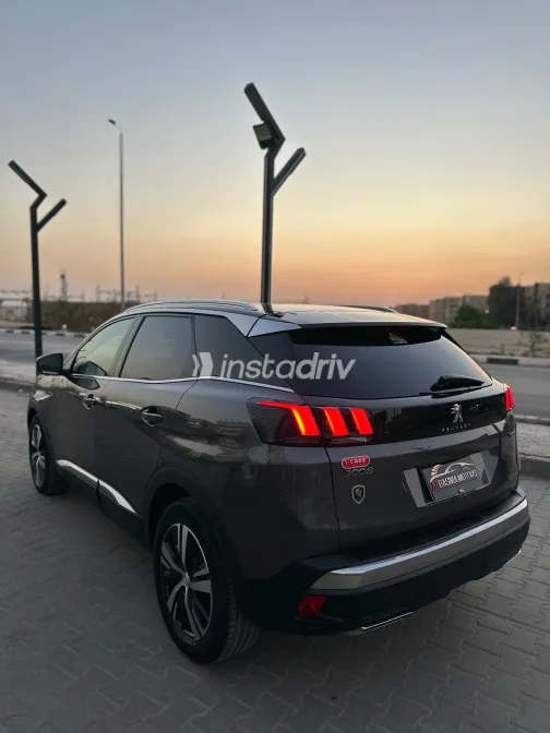 Peugeot 3008 2020 Gray Used for Sale - 8
