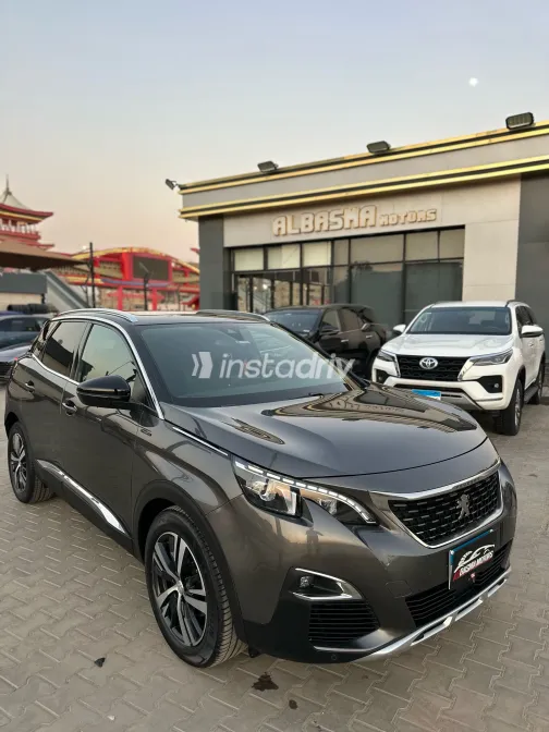 Peugeot 3008 2020 Gray Used for Sale - 9