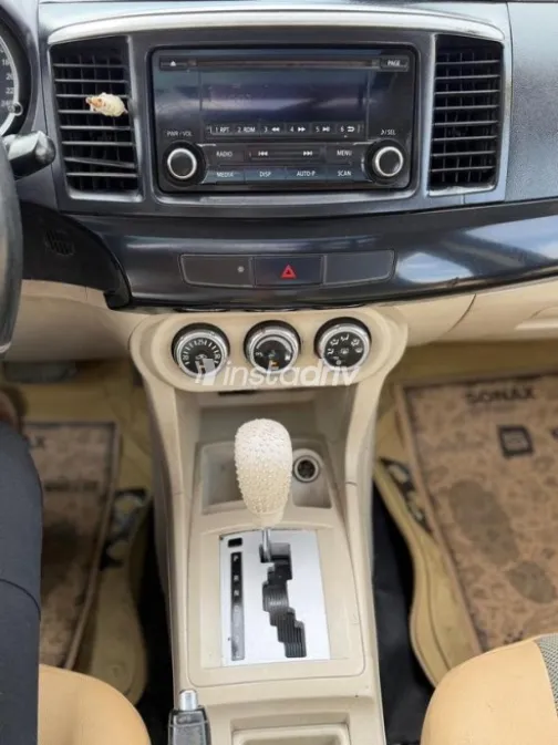 Mitsubishi Lancer EX Shark 2016 Gray Used for Sale - 5