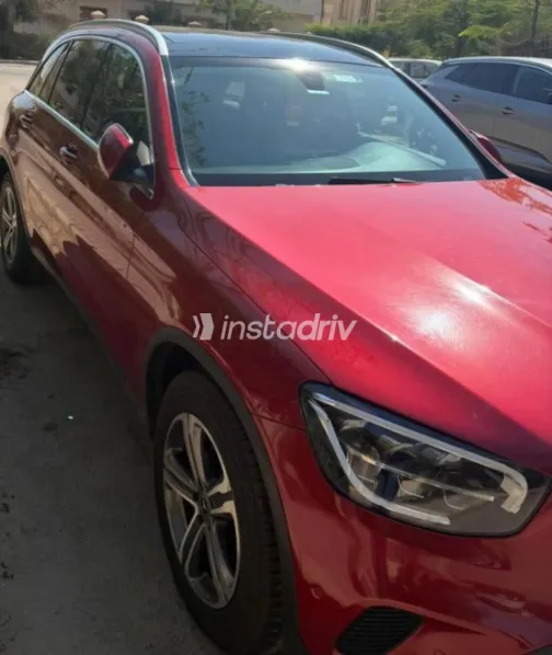 مرسيدس GLC 200 2021 أحمر مستعملة للبيع - 1