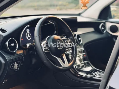 مرسيدس GLC 200 2021 أحمر مستعملة للبيع - 3