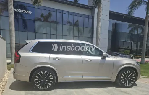 فولفو XC90 2025 ذهبي مستعملة للبيع - 2