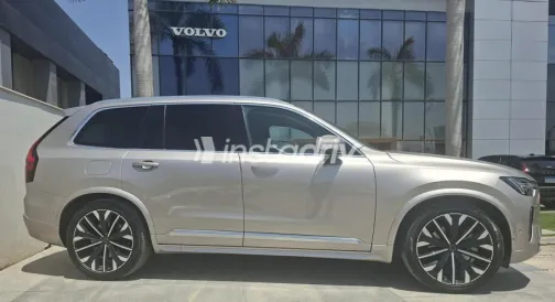 فولفو XC90 2025 ذهبي مستعملة للبيع - 5