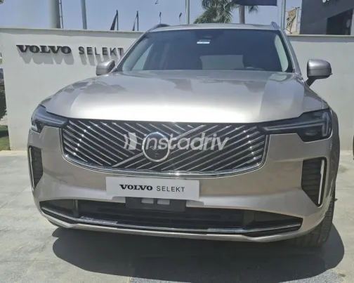 فولفو XC90 2025 ذهبي مستعملة للبيع - 6