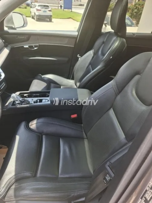 فولفو XC90 2025 ذهبي مستعملة للبيع - 10
