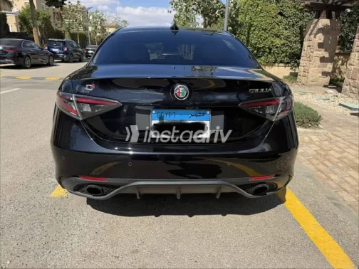 Alfa Romeo Giulia 2026 Black Used for Sale - 5