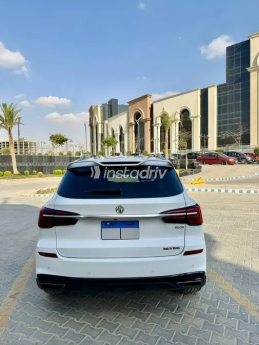 ام جى ار اكس 5 2023 أبيض مستعملة للبيع - 6
