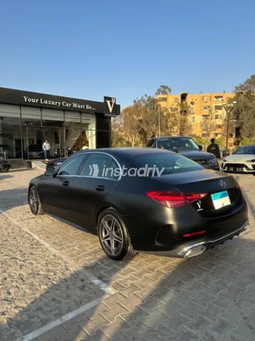 مرسيدس C 180 2022 أسود مستعملة للبيع - 2