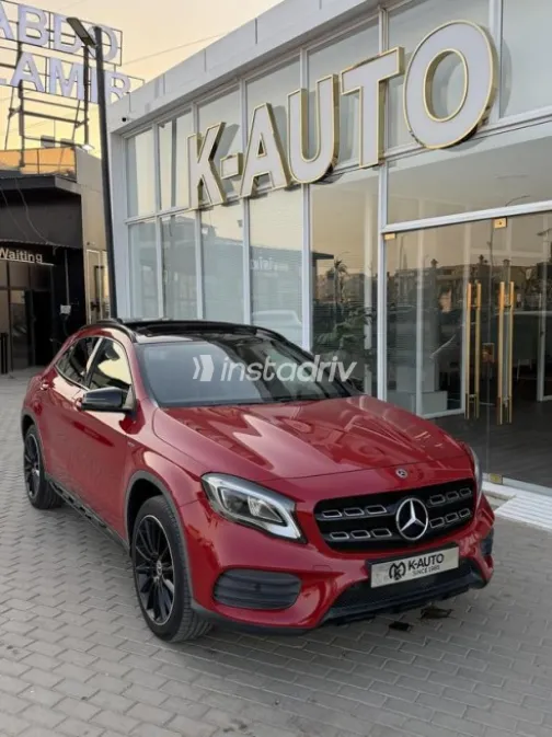 Mercedes GLA 200 2020 Red Used for Sale - 3