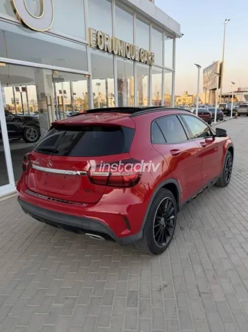 Mercedes GLA 200 2020 Red Used for Sale - 4
