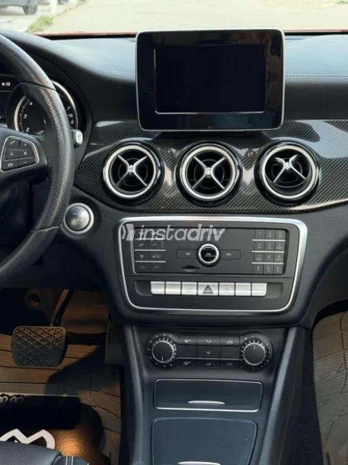 Mercedes GLA 200 2020 Red Used for Sale - 10