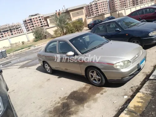Kia Sephia 1999 Gold Used for Sale - 4