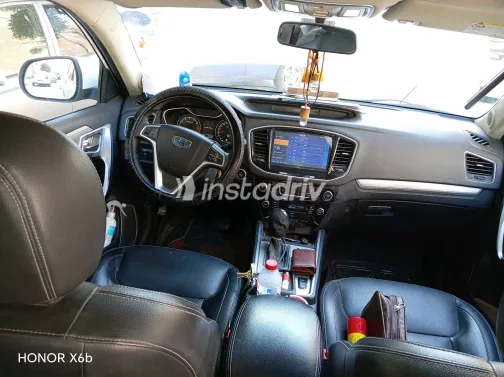 جيلي امجراند X7 2019 أبيض مستعملة للبيع - 1