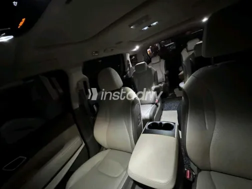 Kia Carnival 2025 Black Used for Sale - 2