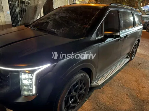 Kia Carnival 2025 Black Used for Sale - 6