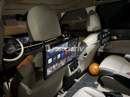 Kia Carnival 2025 Black Used for Sale - 7