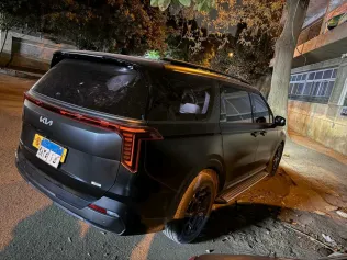 Kia Carnival 2025 Black Used for Sale