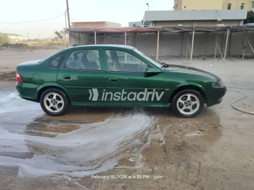 Opel Vectra 1996 Green Used for Sale - 1