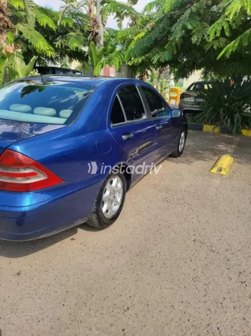 Mercedes C 180 2003 Blue Used for Sale - 10