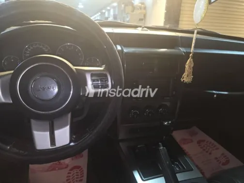 Jeep Cherokee 2013 White Used for Sale - 7