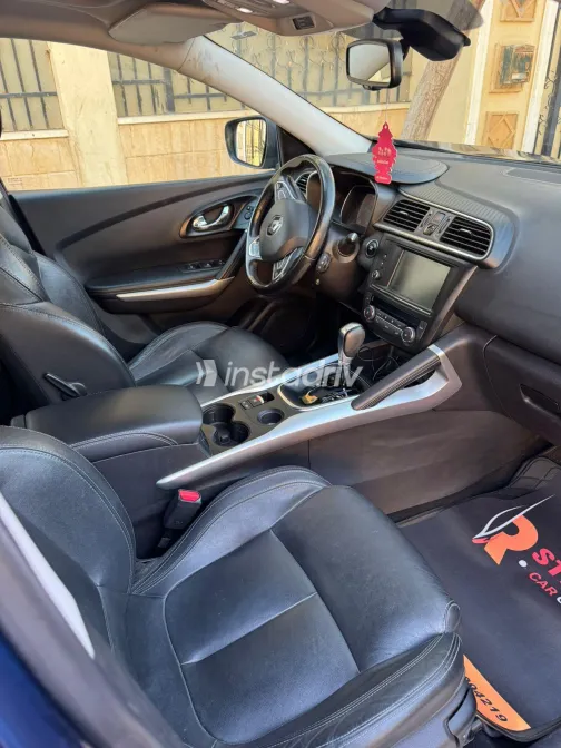 Renault Kadjar 2018 Blue Used for Sale - 5