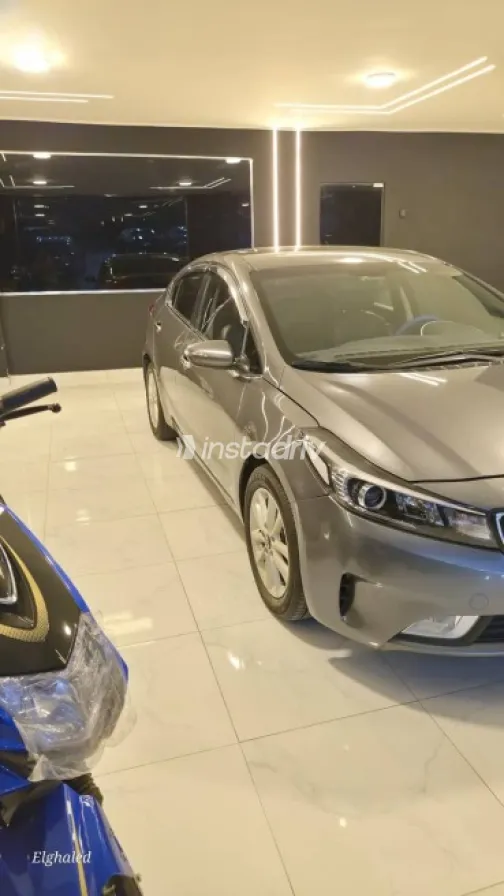 Kia K3 2017 White Used for Sale - 2