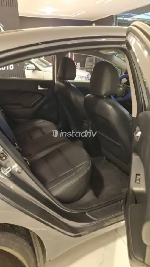 Kia K3 2017 White Used for Sale - 9