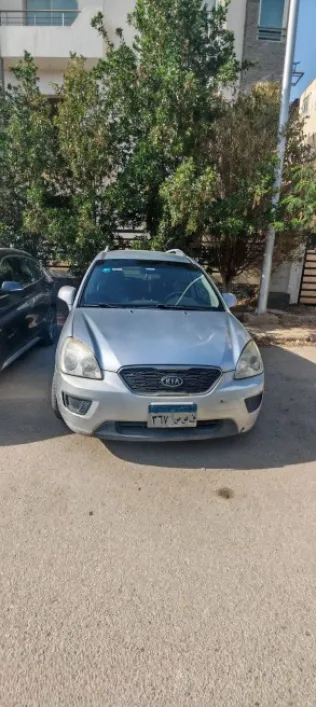 Kia Carens 2011 Silver Used for Sale