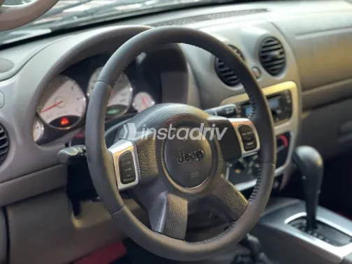 Jeep Liberty 2005 Red Used for Sale - 7