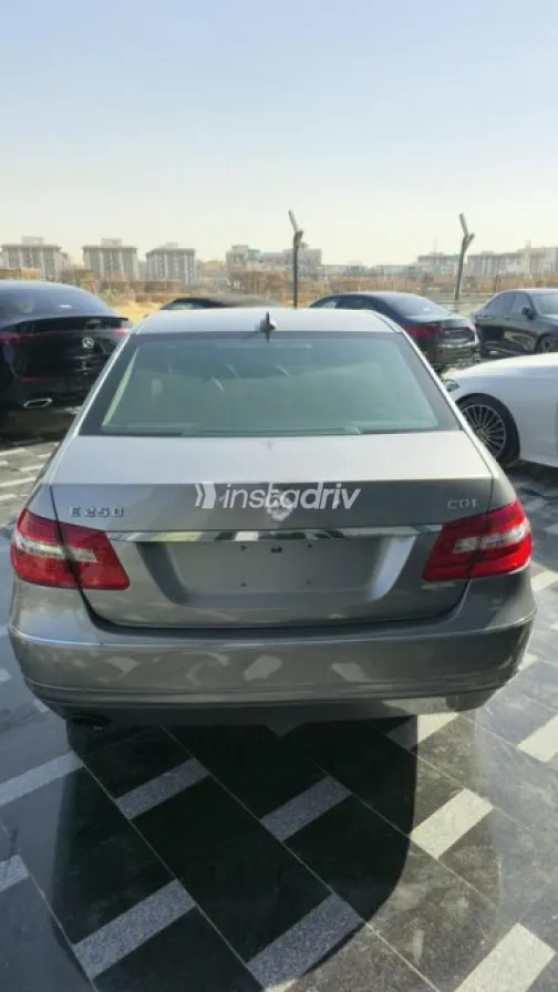 مرسيدس E 250 2011 فضي مستعملة للبيع - 4