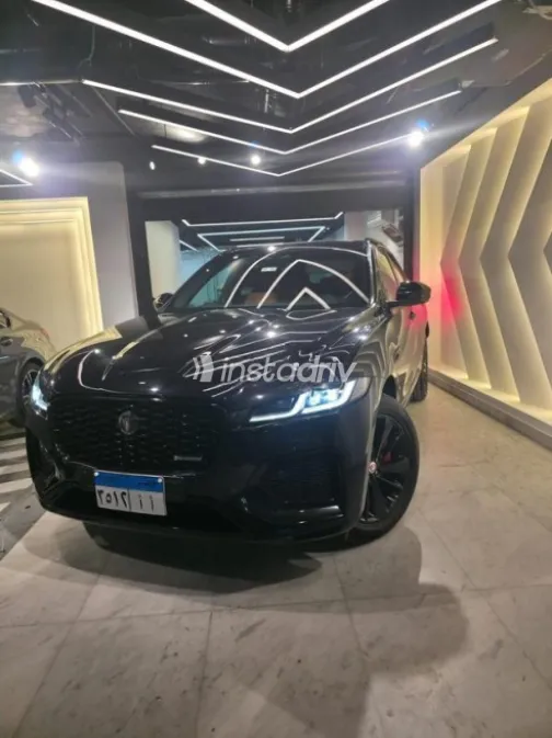 جاكوار اف بيس 2023 أسود مستعملة للبيع - 1