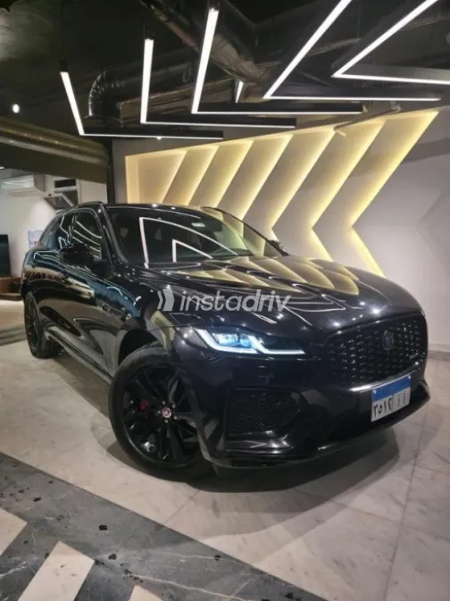 جاكوار اف بيس 2023 أسود مستعملة للبيع - 2