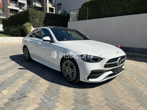مرسيدس C 180 2022 أبيض مستعملة للبيع - 1