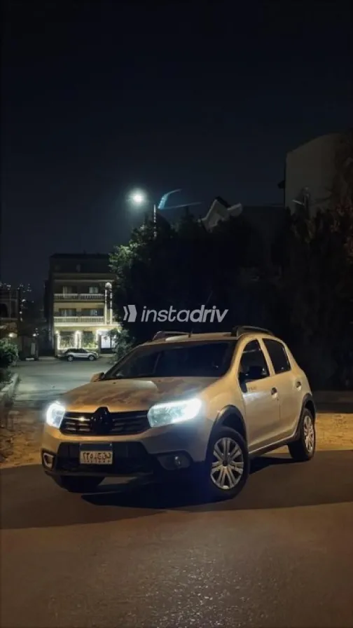 Renault Sandero Step Way 2018 White Used for Sale - 1