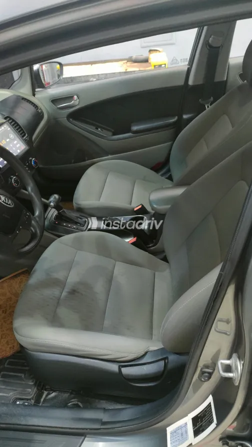 Kia Cerato 2015 Gray Used for Sale - 3