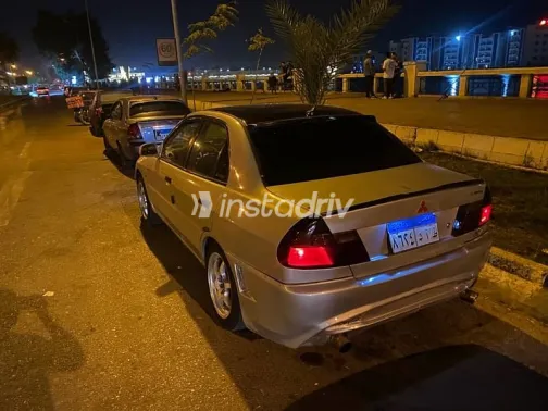 Mitsubishi Lancer 2000 Silver Used for Sale - 1