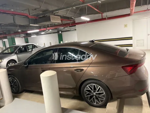 سكودا اوكتافيا A8 2021 بني مستعملة للبيع - 3