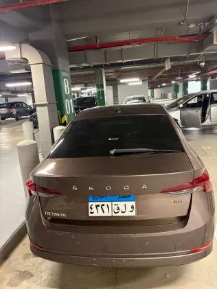 سكودا اوكتافيا A8 2021 بني مستعملة للبيع