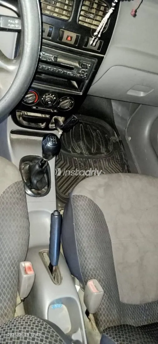 Kia Rio 2001 White Used for Sale - 3