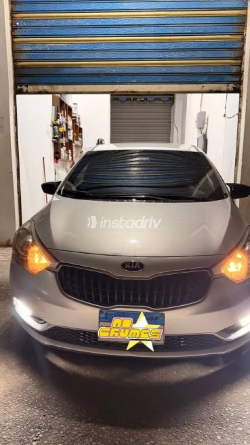 Kia K3 2016 Silver Used for Sale - 2
