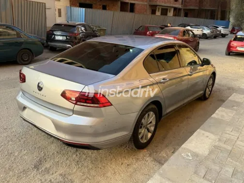 Volkswagen Passat 2021 Gray Used for Sale - 5