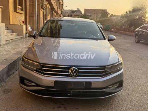Volkswagen Passat 2021 Gray Used for Sale - 6