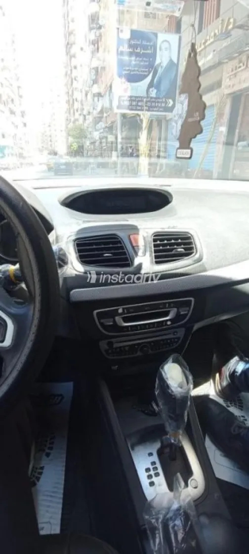 Renault Fluence 2011 Black Used for Sale - 5