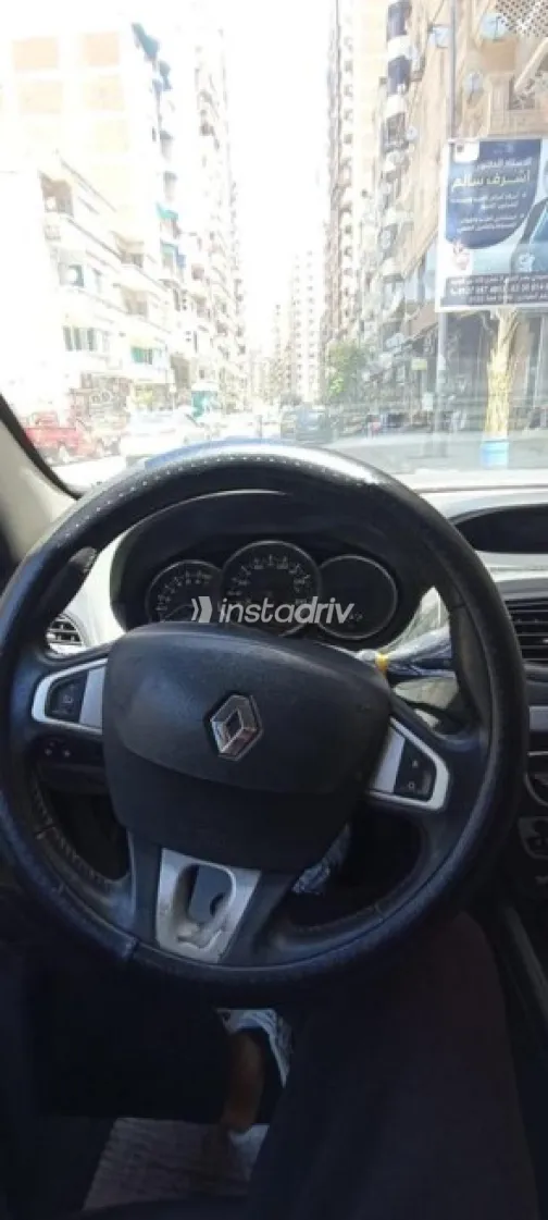 Renault Fluence 2011 Black Used for Sale - 6