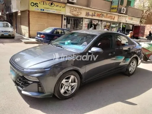 هيونداي اكسنت 2024 رمادي مستعملة للبيع - 3